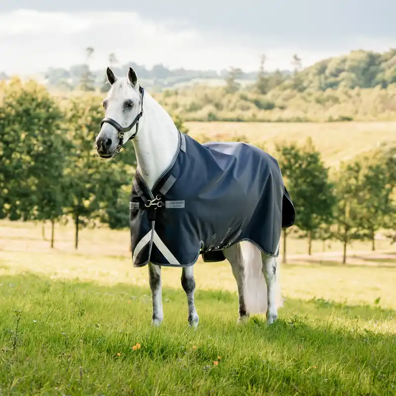 Abverkauf Horseware Rambo Supreme 1680D Turnout Med VL 250g - Navy/Thunderstorm Grey/Silver, 155