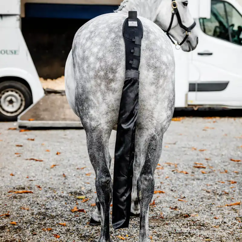 Aktuell Horseware Tail Guard and Bag - Black