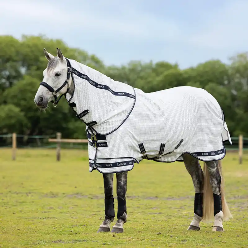 Solange Der Vorrat Reicht LeMieux Arika Field Rug inkl. abnehmb. Halsteil - White, 120